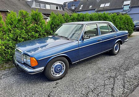 Mercedes-Benz 280 E w123 sehr gepflegt. Rostfrei