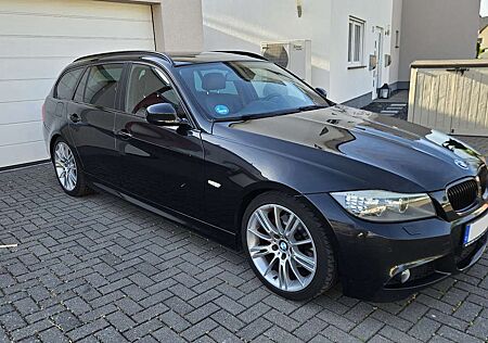 BMW 320 Touring Sport, Leder/Pano/Navi/SHZ/Tempomat