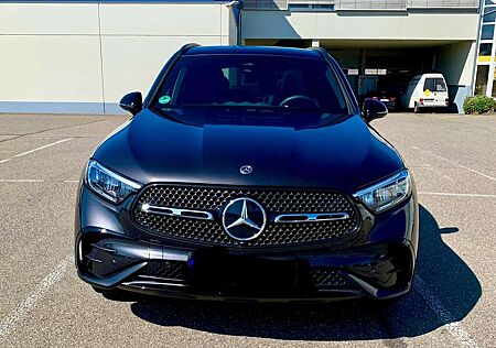 Mercedes-Benz GLC-Klasse GLC 200 GLC 200 4M +AMG+KAMERA+NAVI+PANO-DACH+AHK+SHZ