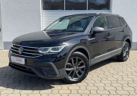 VW Tiguan Allspace Volkswagen 2,0TDI Life 4Motion/AHK/PANO/HUD