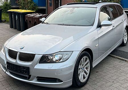 BMW 325 i AUTOMATIK *PANO-LEDER-XENON-AHK*