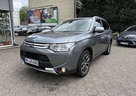 Mitsubishi Outlander 2,2 DI-D 6AT Top, Schiebedach, AHK. 7 Sitzer