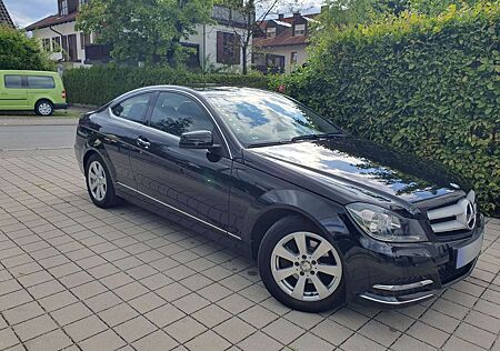 Mercedes-Benz C 180 Coupe (BlueEFFICIENCY)