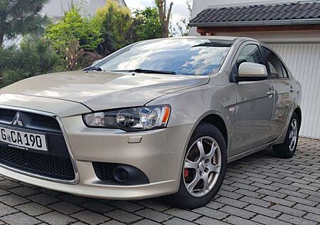 Mitsubishi Lancer 1.8Inform