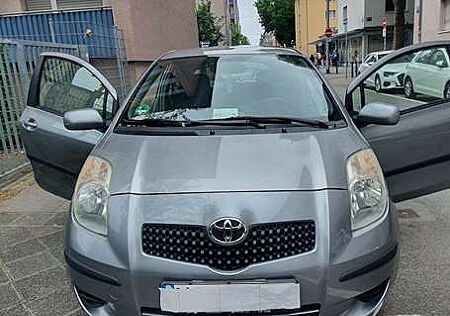 Toyota Yaris Sol