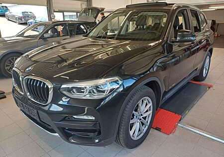 BMW X3 xDr30d Luxury PANO*ACC*AHK*Standh*HUD