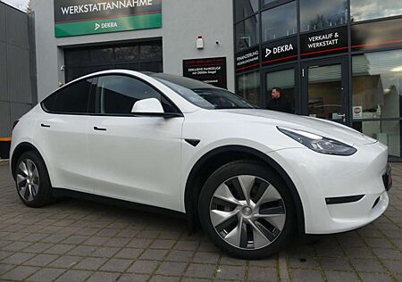 Tesla Model Y Long Range Dual AWD PANO/LEDER/360°/AUTO