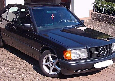 Mercedes-Benz 190 E 1.8