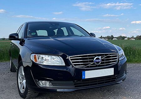 Volvo V70 V70 T4 Geartronic Linje Classic: Wenige Kilometer, Garagenparker