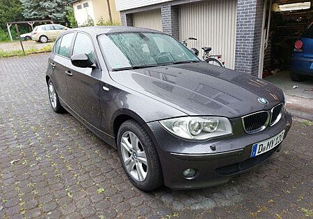 BMW 120i 120 1er E87 Xenon Leder CIC Navi AHK Schiebedach