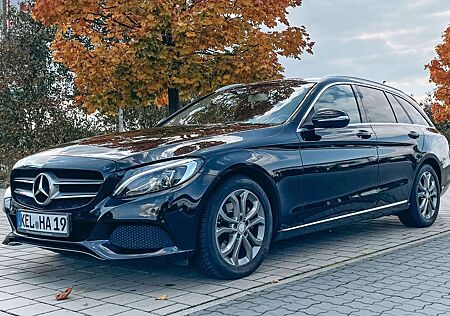 Mercedes-Benz C 220 (BlueTEC) d T 7G-TRONIC Exclusive