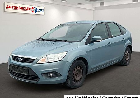 Ford Focus 1.8Style +
