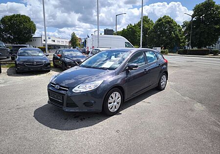 Ford Focus Trend Bordcomputer Klima