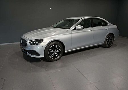 Mercedes-Benz E 220 d AVANTGARDE/STHZ/MEMORY/SHZ/TOT