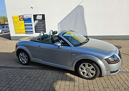 Audi TT 1.8 T Roadster (120kW), elektr. Dach _