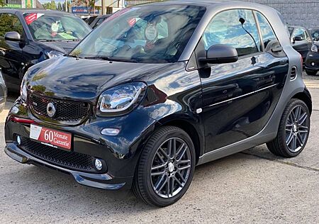 Smart ForTwo BRABUS 109PS Xclusive_Panorama_Leder_PTS+RFKam_