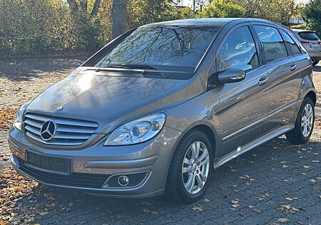 Mercedes-Benz B 200 *AUTOM*KLIMAAUTOM*SHZ*HOLZ*TOP ANGEBOT*