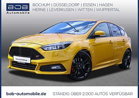 Ford Focus 2.0 250PS ST-Line LEDER XENON NAVI