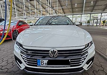 VW Arteon Volkswagen R-Line Edition