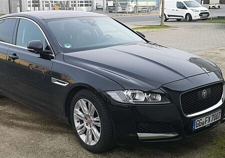 Jaguar XF 30d Aut. Portfolio
