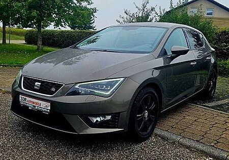 Seat Leon FR*1.Hand*Hu/Au neu*Scheckheft*LED*Alcantara*Navi*