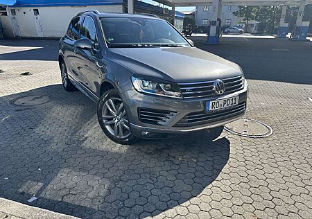 VW Touareg Volkswagen V6 TDI BMT/Start-Stopp Terrain Tech 4Motion