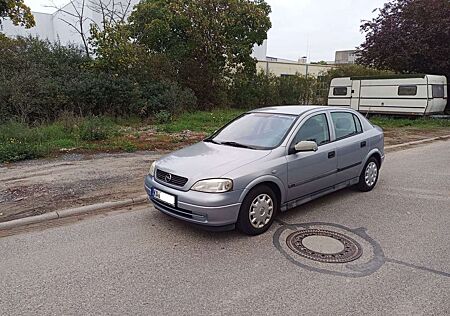 Opel Astra 1.6 Selection