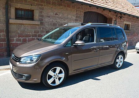 VW Touran Volkswagen Life 2.0 TDI Navi / Pano+SD / Bi-Xenon