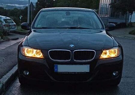 BMW 318i 318 E90 Facelift