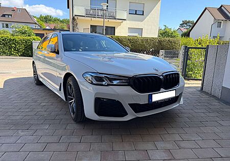 BMW 530e 530 Touring Aut. M-Paket uvm. Garantie 12/27