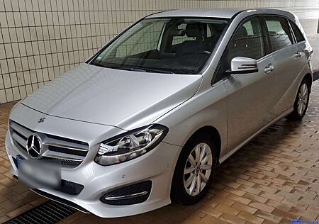 Mercedes-Benz B 180 Unfallfrei+Navi +Klima+Tempomat+Sitzheizung