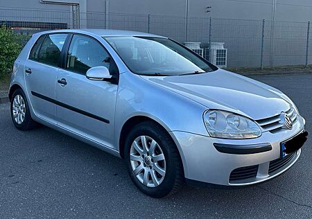 VW Golf Volkswagen 1.4 FSI Trendline