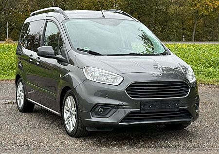 Ford Tourneo Courier 1.5 TDCi Titanium Kamera 1.Hand