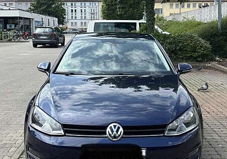 VW Golf Volkswagen 2.0 TDI BlueMotion Technology DSG Lounge
