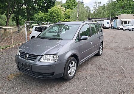 VW Touran Volkswagen 2.0 TDI DPF DSG Highline
