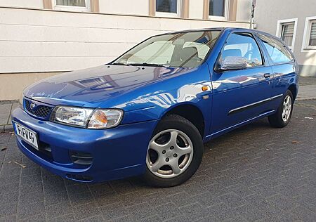 Nissan Almera 1.4 tüv 10/2026