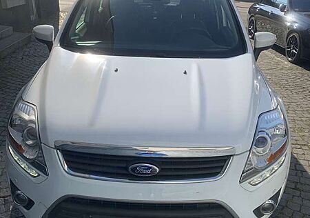 Ford Kuga 2.5 4x4 Aut. Titanium