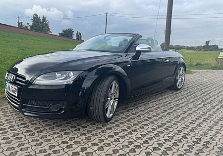 Audi TT Cabrio S-Line / Scheckheft
