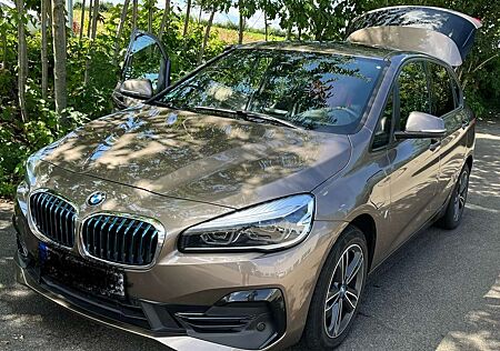 BMW 225xe 225 2er Active Tourer Plug-In-Hybrid iPerformanc