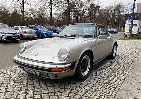Porsche 911 Carrera Targa