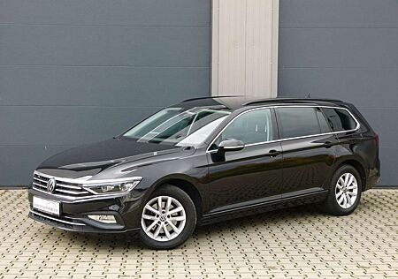 VW Passat Variant gebraucht kaufen VW Passat Variant Volkswagen Passat DSG Virtual ACC LED Kamera PDC Navi 1Hand