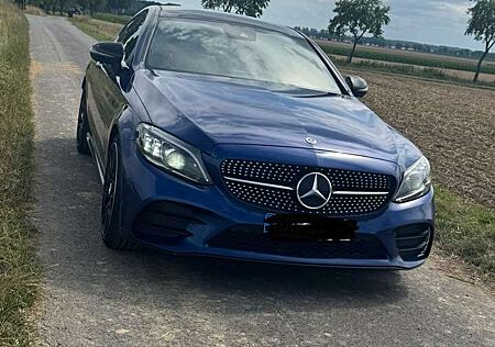 Mercedes-Benz C 220 amg line • Pano • 360 kamera • Tüv Neu
