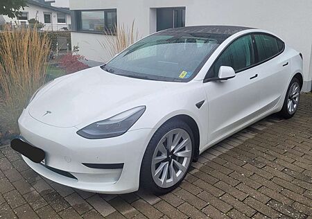 Tesla Model 3 Standard Reichweite Plus Hinterradantrieb