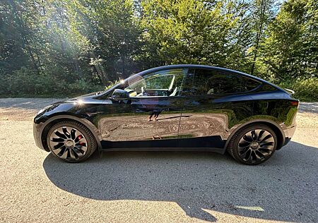 Tesla Model Y Performance Dual Motor AWD