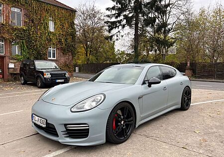 Porsche Panamera Turbo 4.8 V8