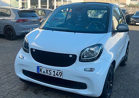 Smart ForTwo CABRIO KLIMA/NAVI/KAMERA/SHZ/8FACH