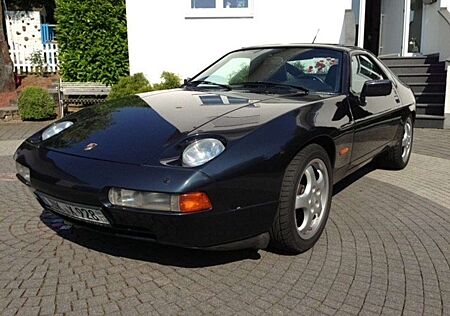 Porsche 928 S 4