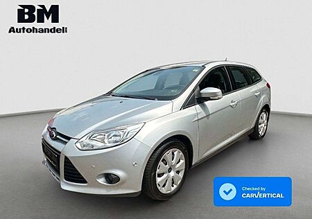 Ford Focus Kombi *PDC V+H*Navi*Zahnriemen NEU*