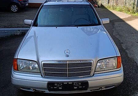 Mercedes-Benz C 180 Classic