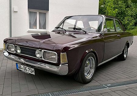 Ford Taunus 17M 2000S